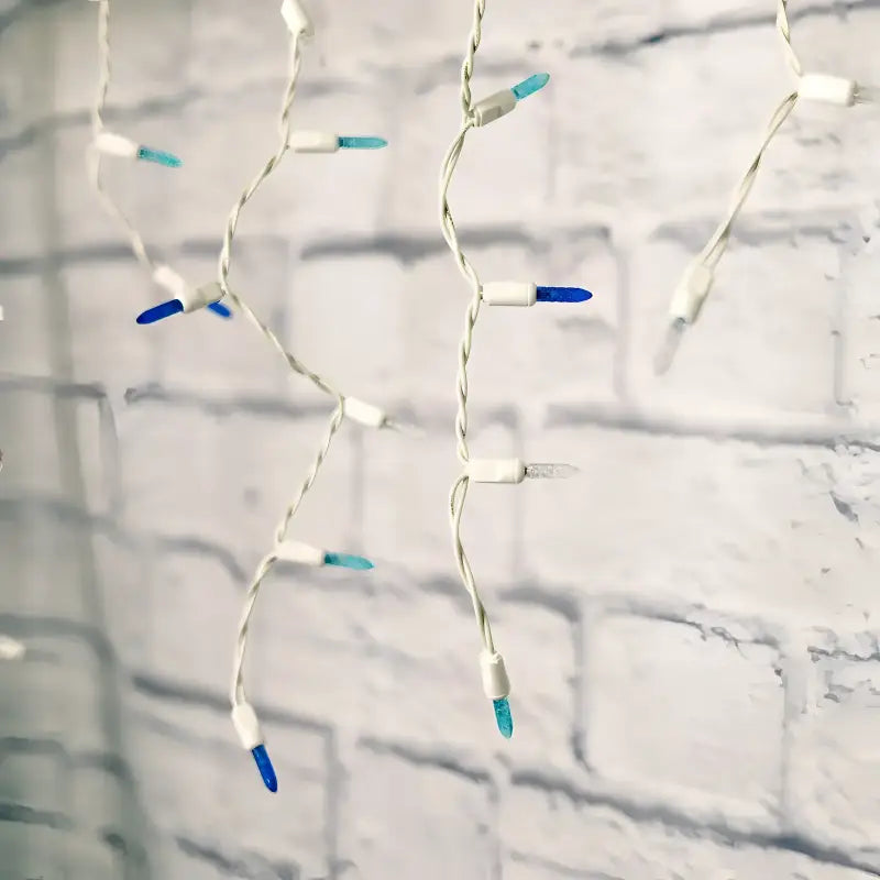 70 M5 Arctic Blue, Cool White, Teal DreamSpark Slow Fade LED Icicle Lights