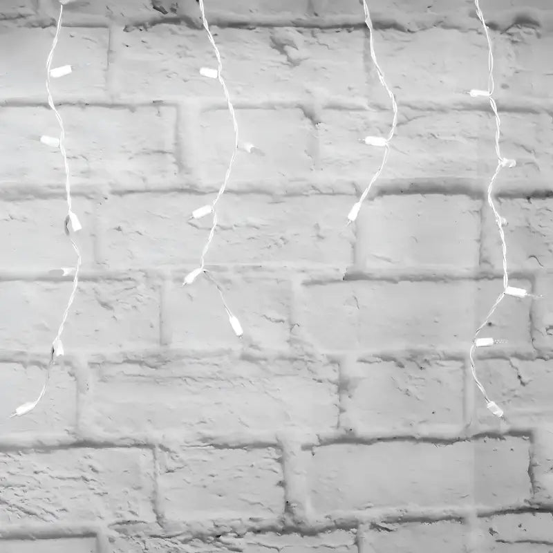 70 M5 Cool White DreamSpark Slow Fade LED Icicle Lights