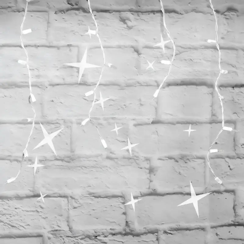 70 M5 Cool White Twinkle LED Icicle Lights
