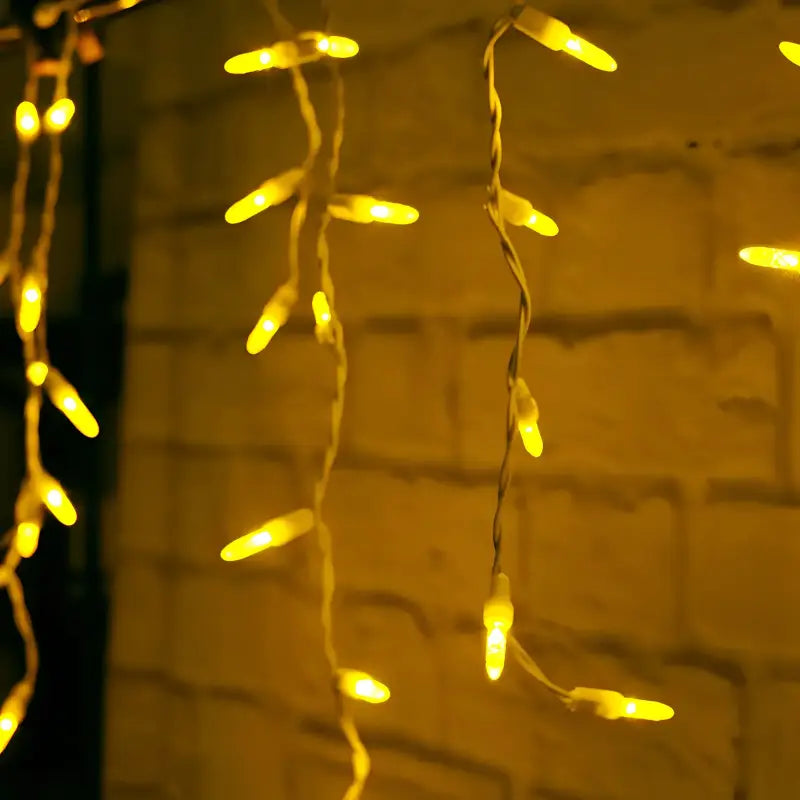 70 M5 Gold LED Icicle Lights