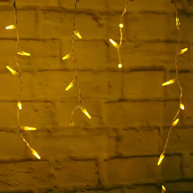 70 M5 Gold LED Icicle Lights